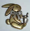 apple-rabbit.jpg (46477 bytes)
