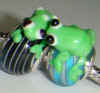lampwork-frog-green.jpg (51531 bytes)